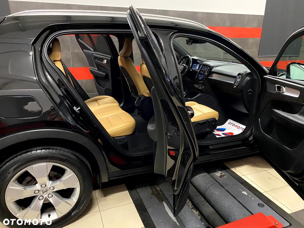 Volvo XC 40 D3 SCR Momentum - 26