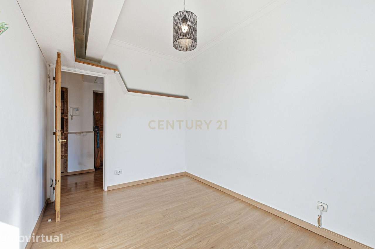 Apartamento T2 em Alcântara | Localização Privilegiada Rua Alexandre O - Grande imagem: 4/26