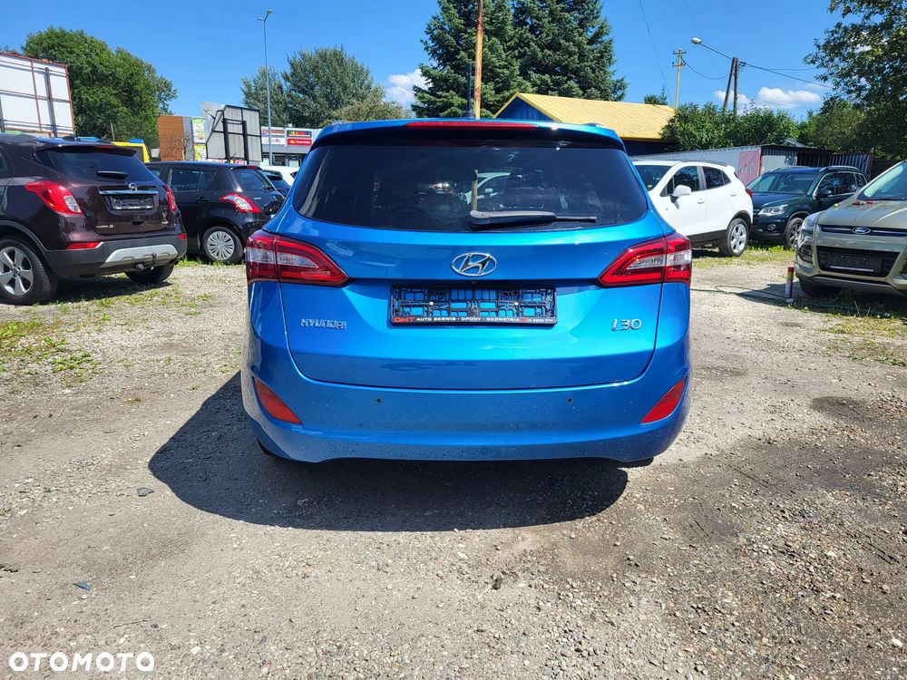 Hyundai i30 Kombi 1.6 GDi DCT Premium - 10