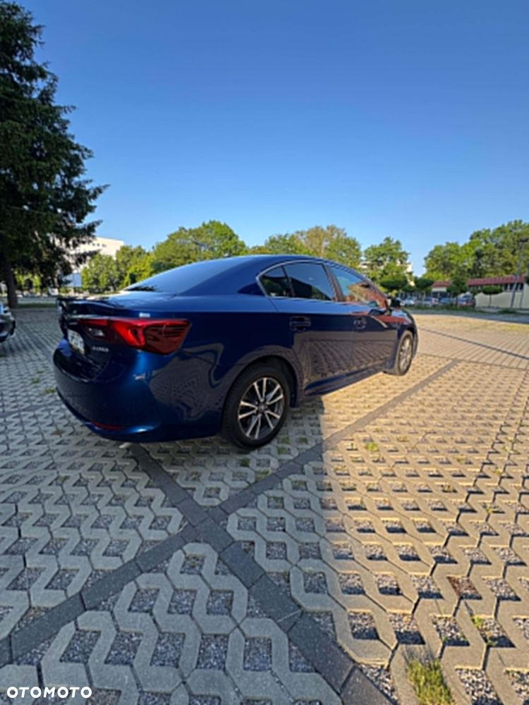 Toyota Avensis 1.6 D-4D Active - 11