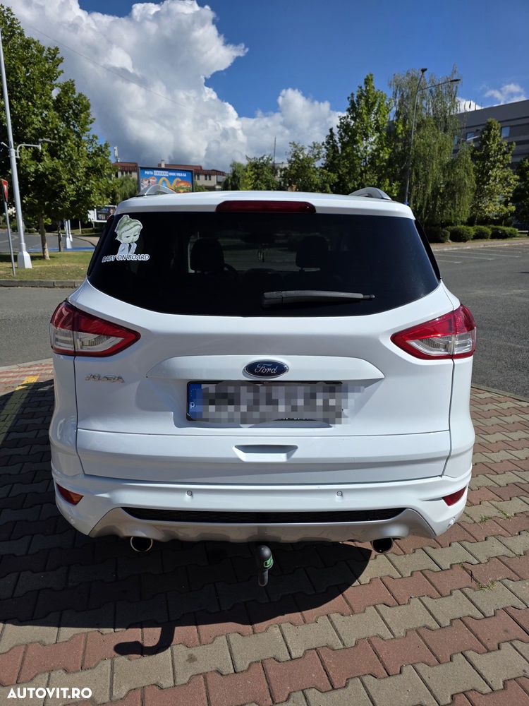 Ford Kuga 2.0 TDCi 2x4 Titanium - 8