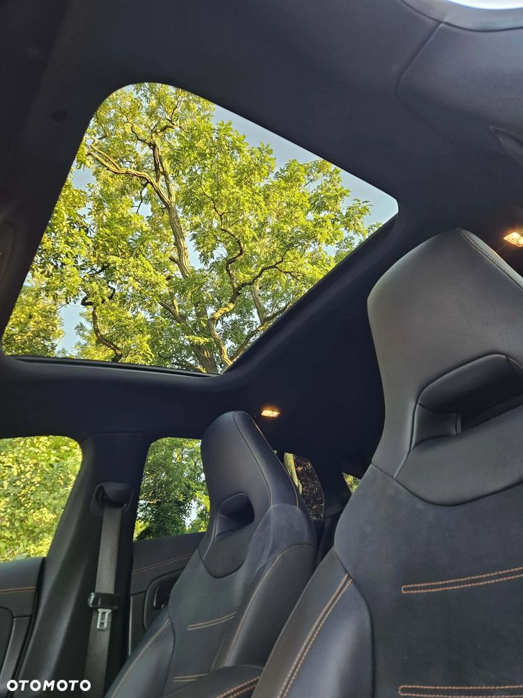 Mercedes-Benz CLA 200 AMG Line 7G-DCT - 7
