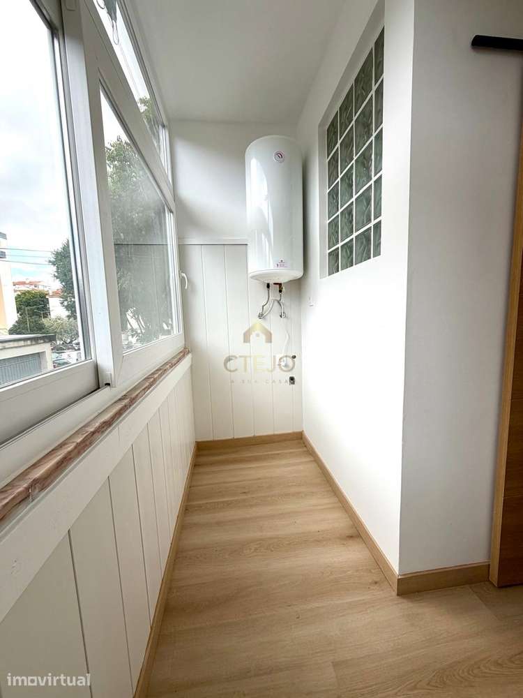 Apartamento T2 Totalmente Remodelado  No Centro da Bobadela - Grande imagem: 4/21
