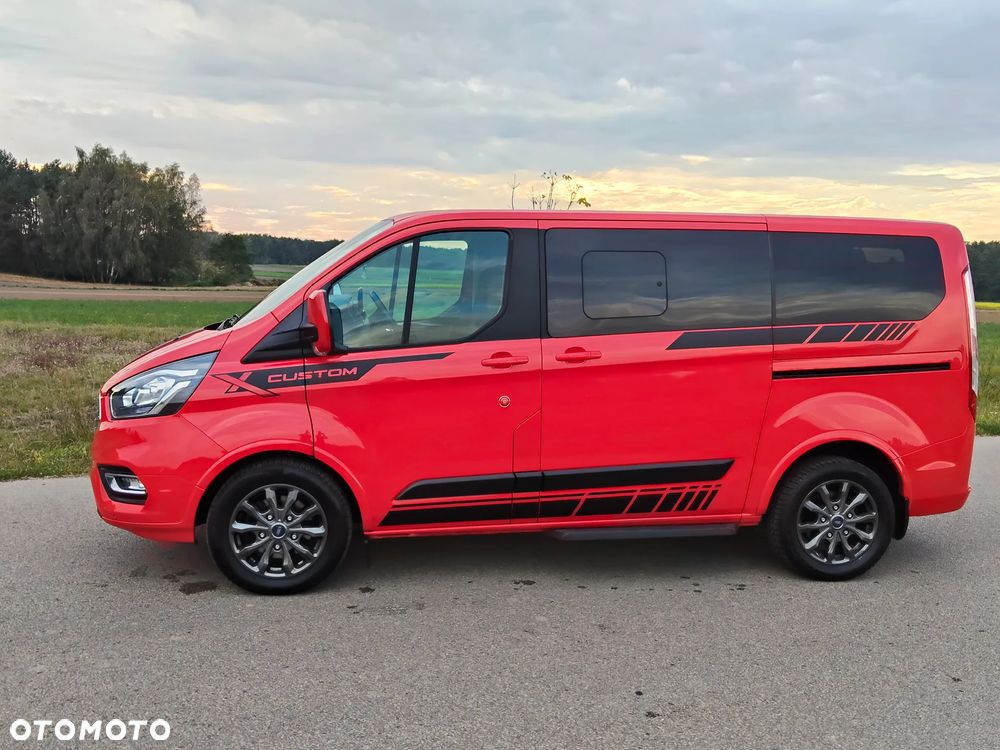Ford Tourneo Custom - 13