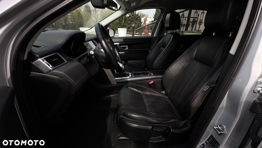 Land Rover Discovery Sport TD4 HSE Luxury - 26