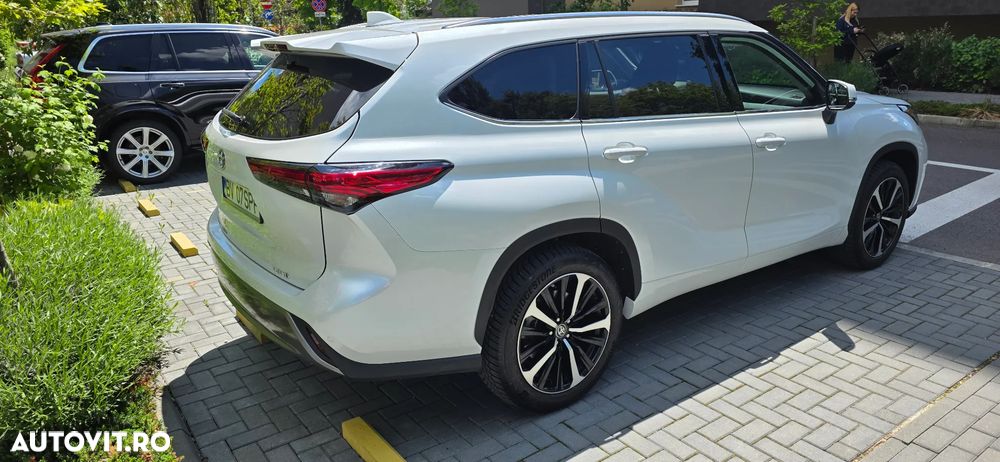 Toyota Highlander 2.5 L Dynamic Force 248CP Luxury Pearly - 4