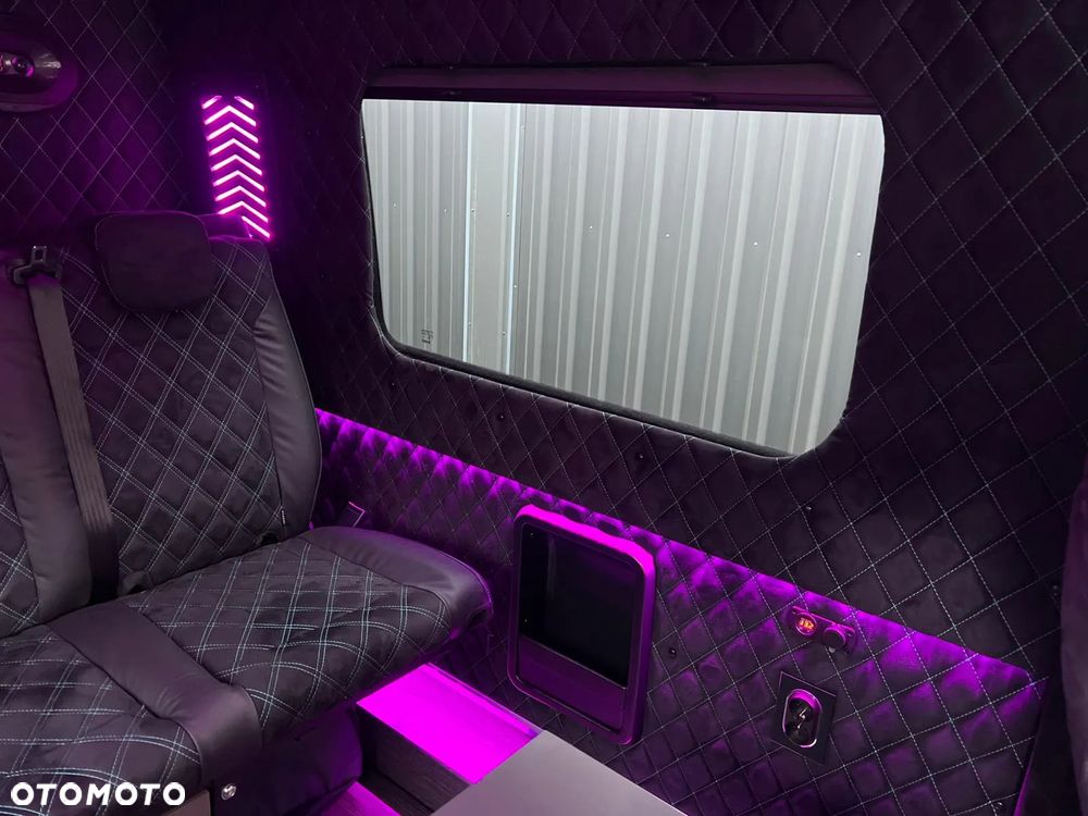 Mercedes-Benz Sprinter - 19