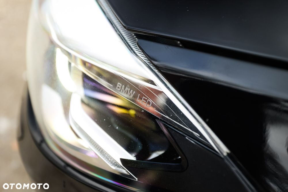 BMW Seria 3 330i Sport Line Sport - 5