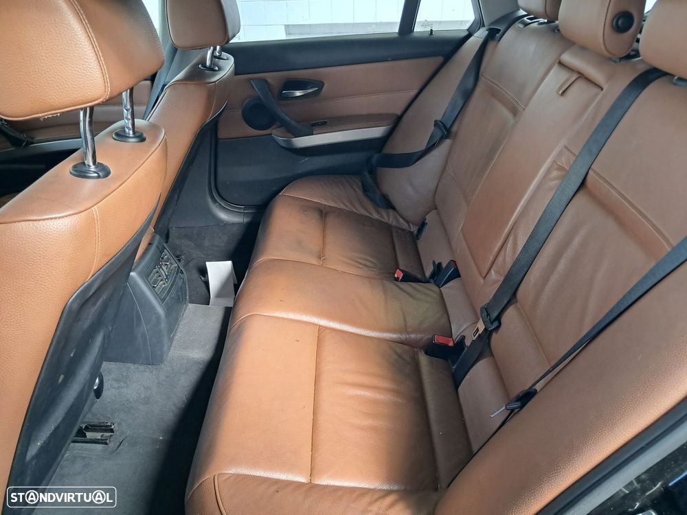 BMW 320 d - 10