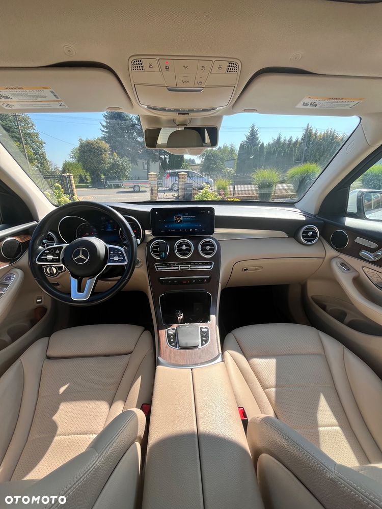 Mercedes-Benz GLC 300 4Matic 9G-TRONIC Exclusive - 23