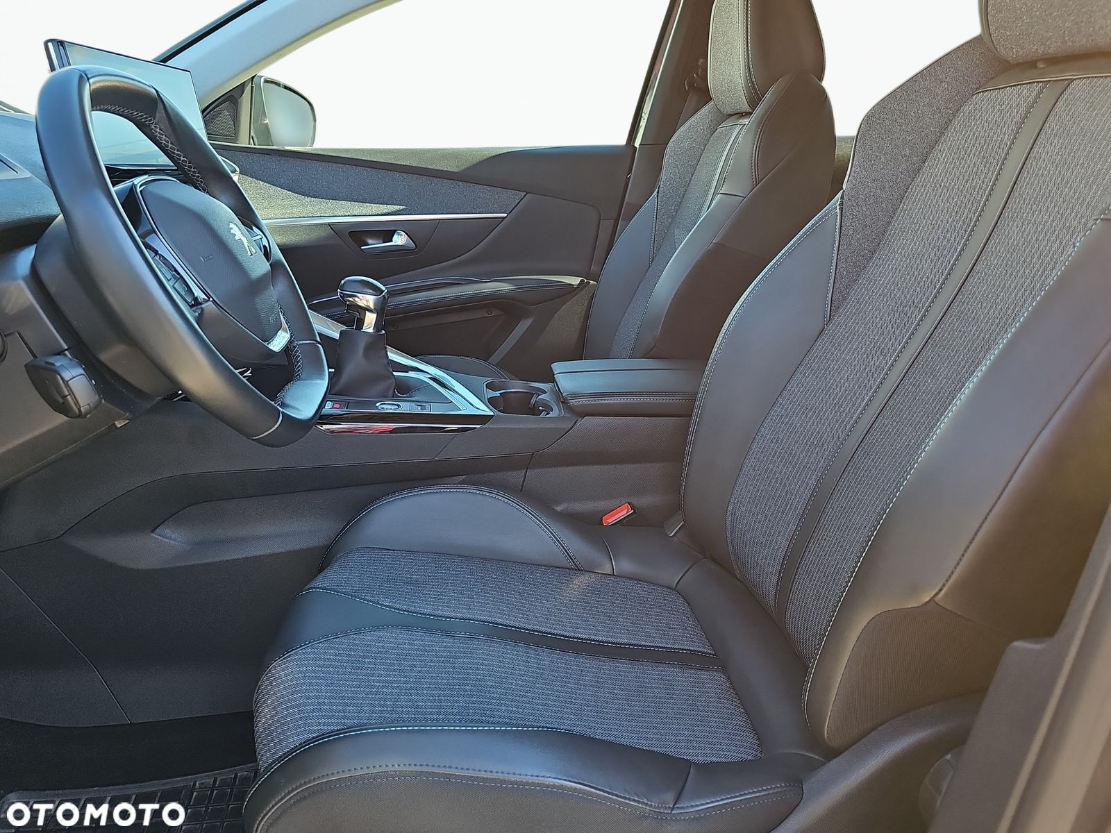 Peugeot 3008 1.2 PureTech Allure S&S - 19
