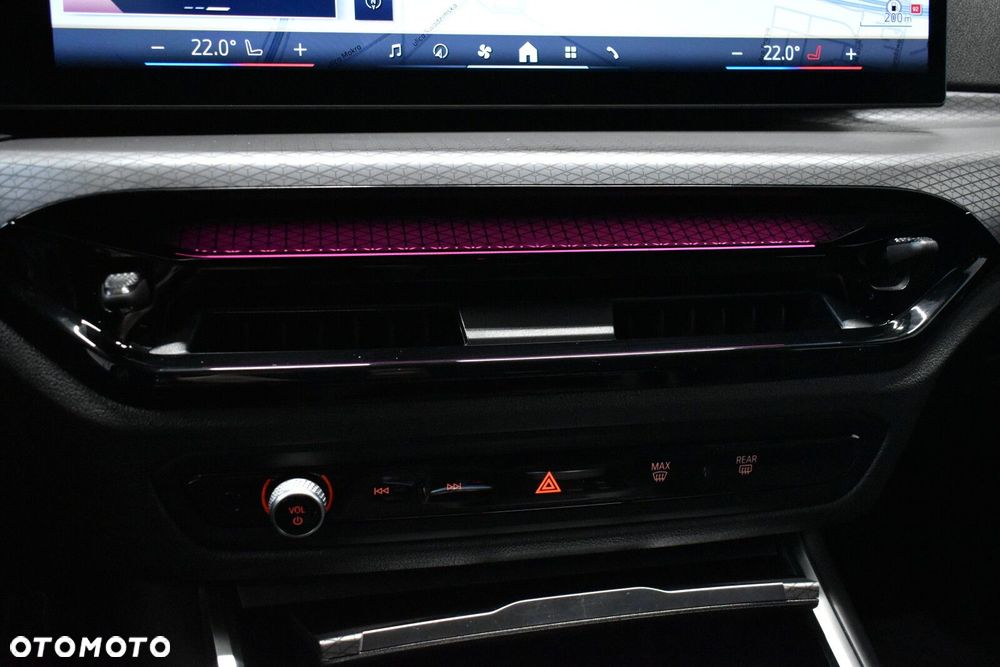 BMW Seria 3 330i M Sport sport - 18