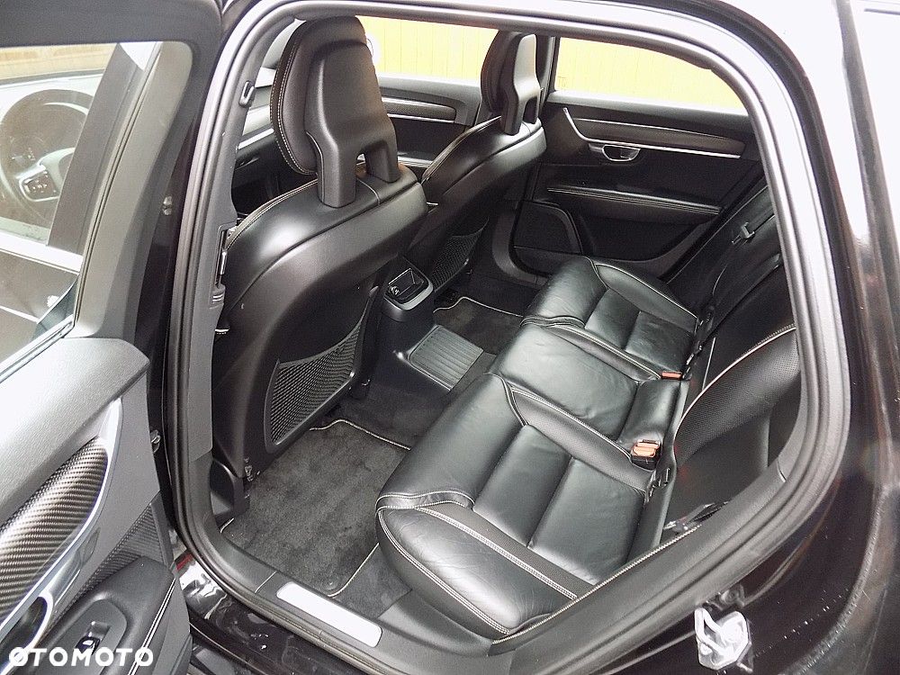 Volvo V90 T8 AWD Plug-In Hybrid R-Design - 6