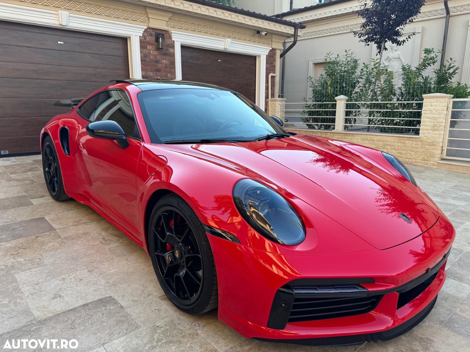 Porsche 911-TURBO-S - 1