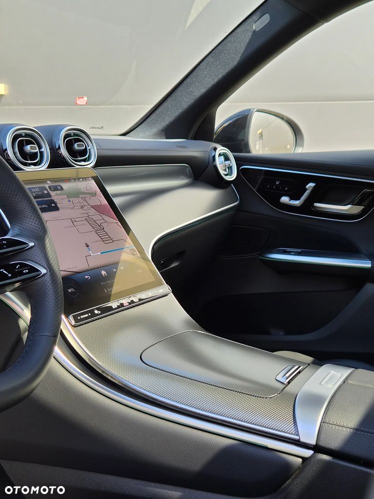 Mercedes-Benz GLC 200 mHEV 4-Matic AMG Line - 32