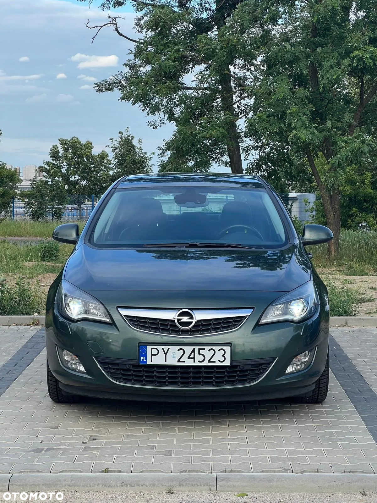 Opel Astra IV 1.6 T Cosmo - 2