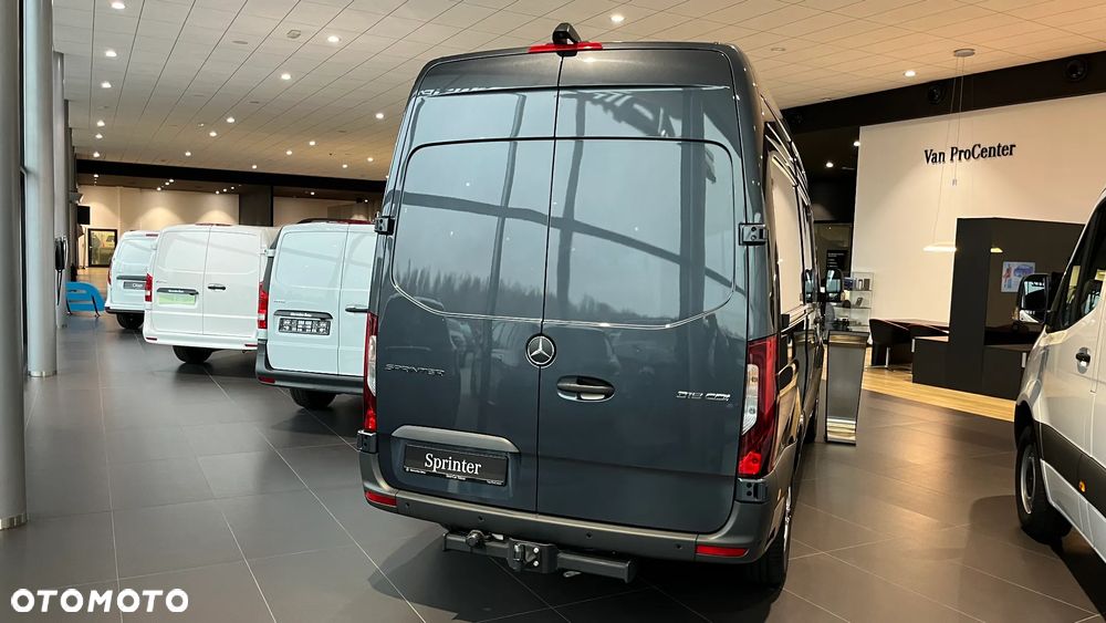 Mercedes-Benz Sprinter SPRINTER 319 CDI automat hak 3,5t Distronic Full - 6