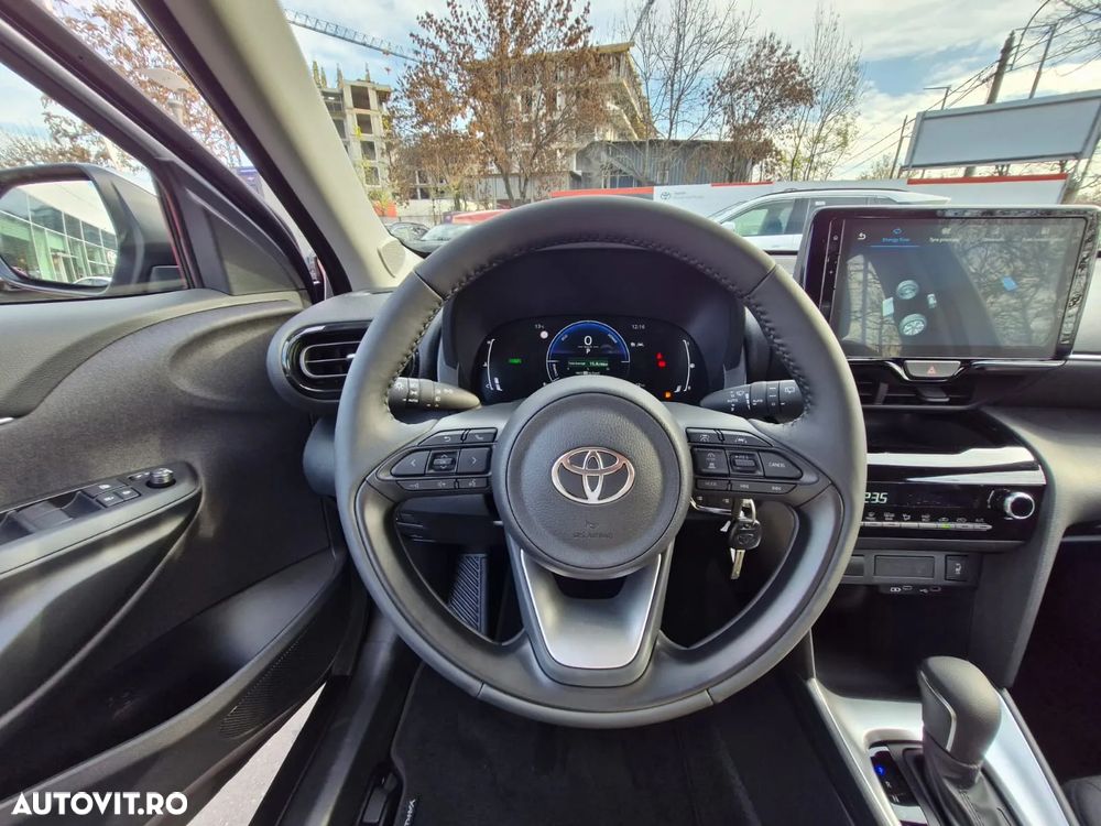 Toyota Yaris Cross - 16