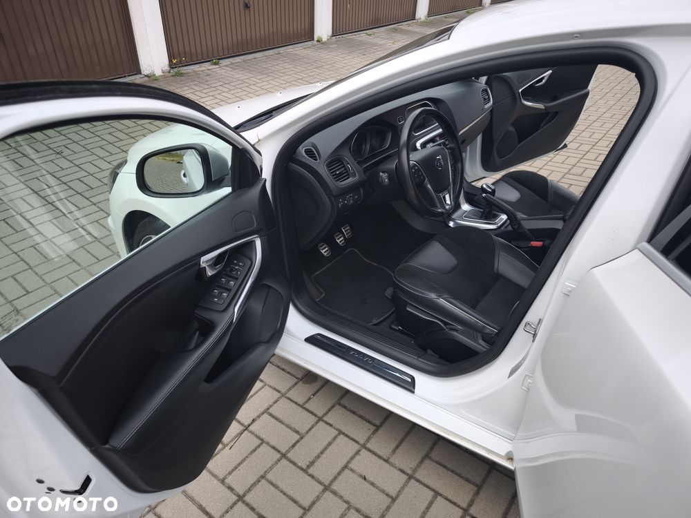 Volvo V40 D4 RDesign - 18