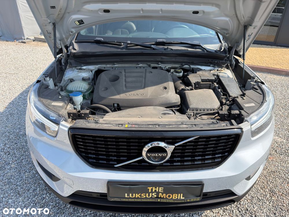 Volvo XC 40 D4 AWD Geartronic R-Design - 4