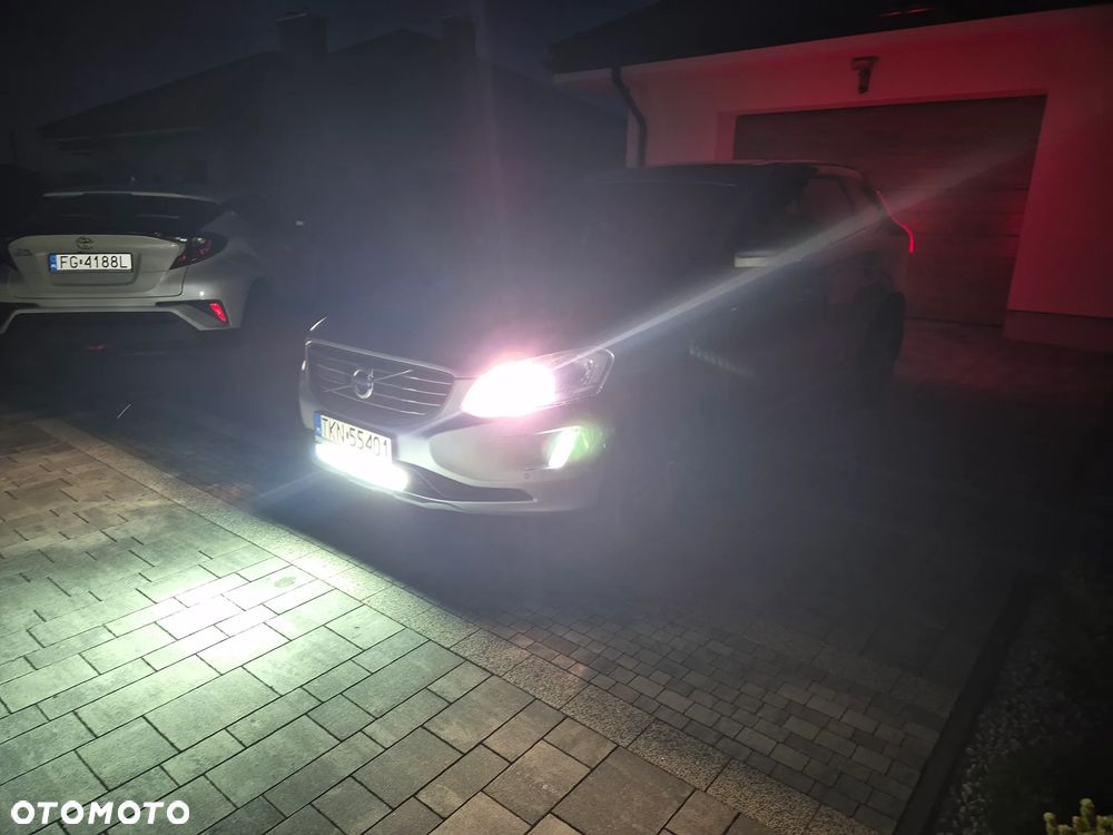 Volvo XC 60 D4 AWD Summum - 6