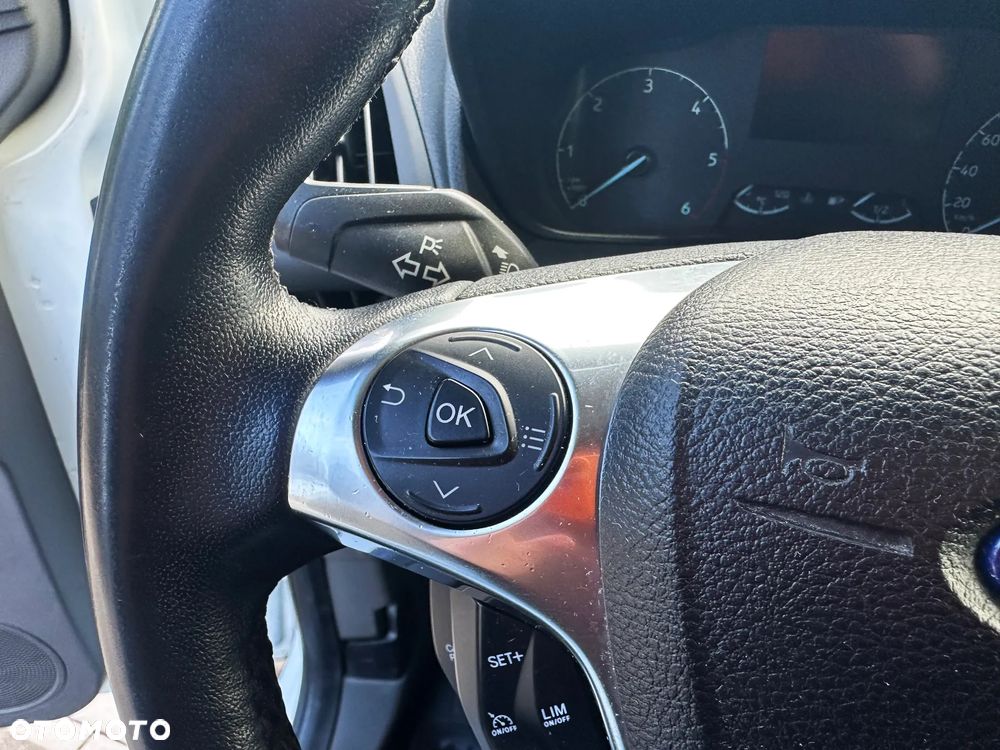 Ford Transit Connect - 17