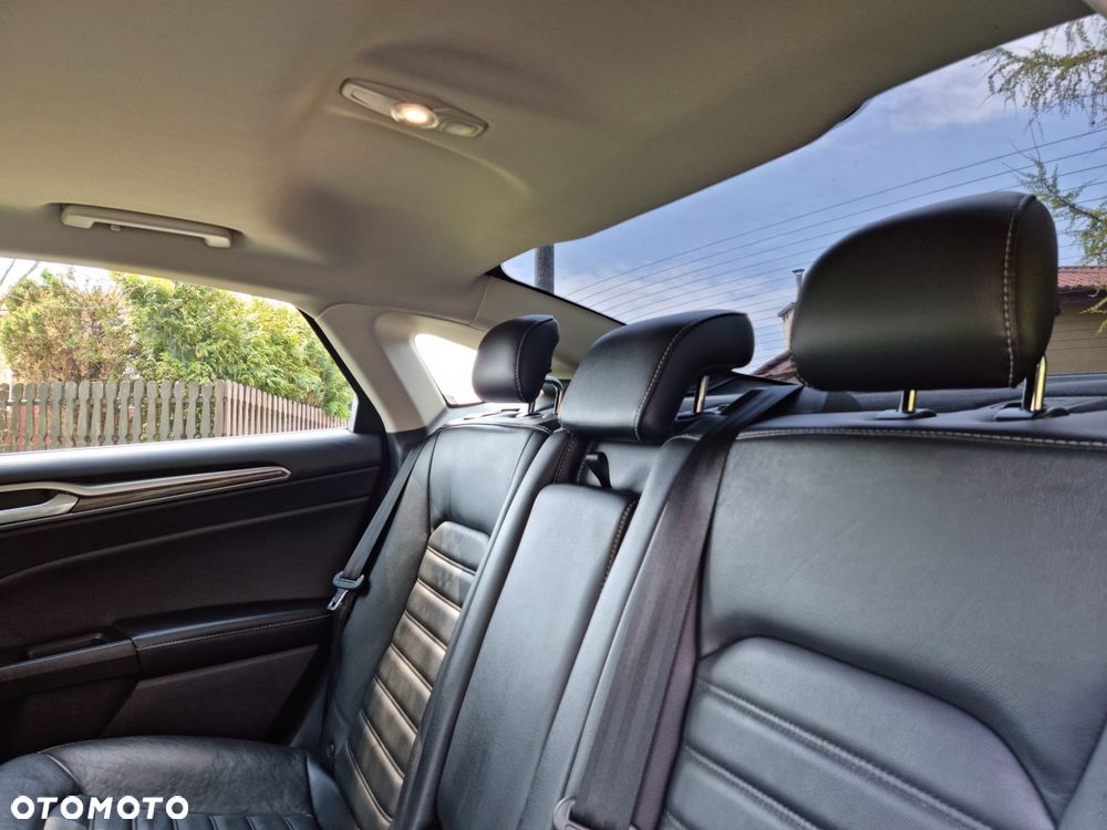 Ford Fusion - 14