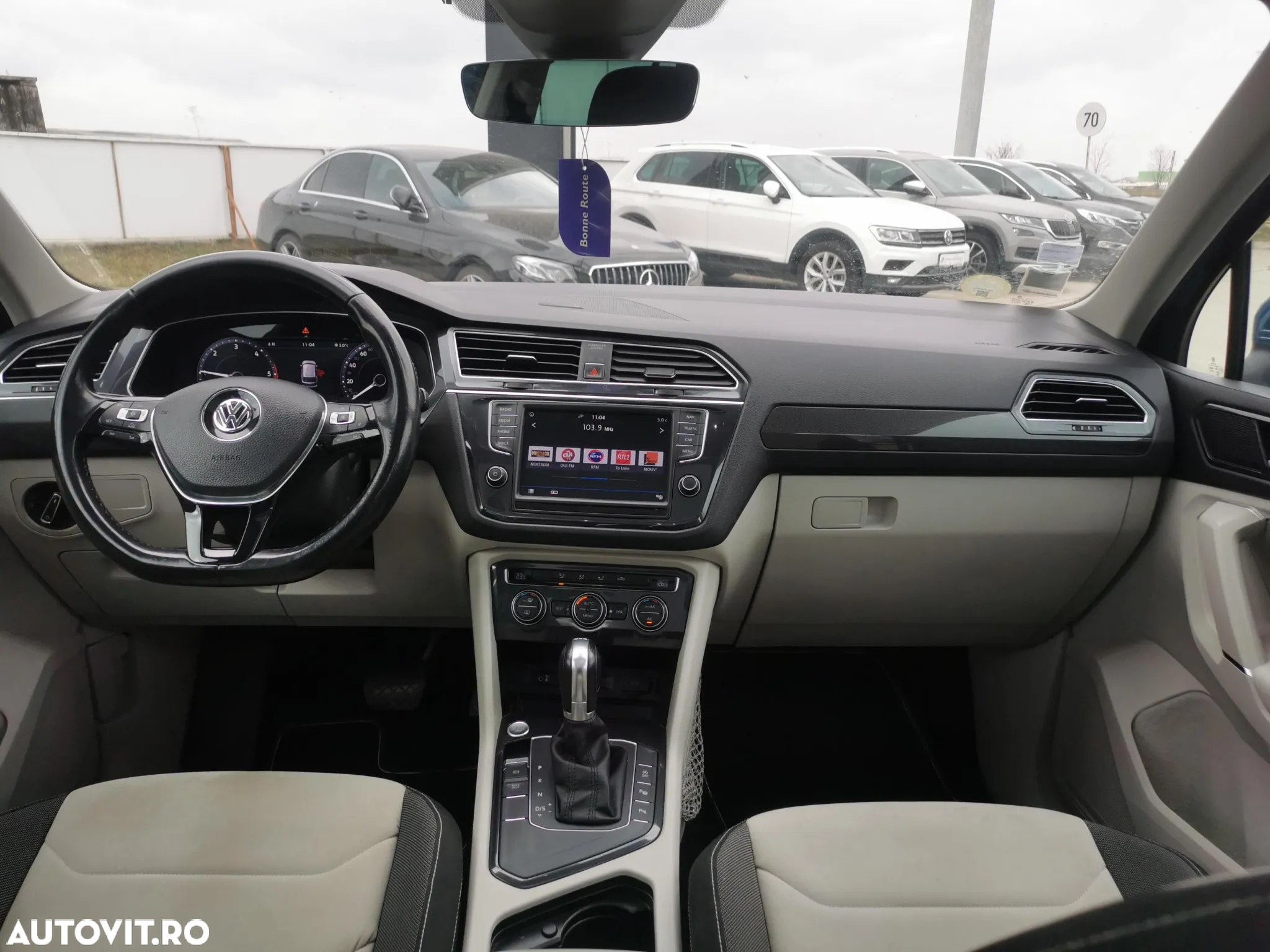 Volkswagen Tiguan - 10