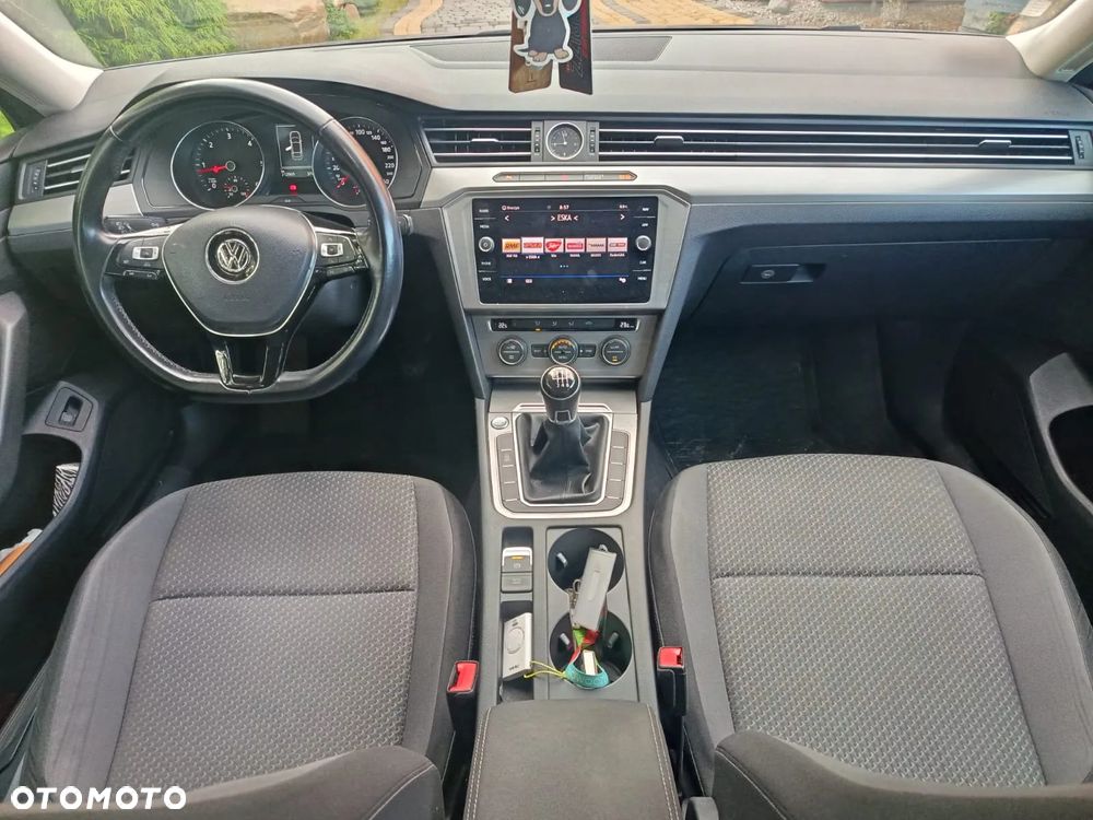 Volkswagen Passat 2.0 TDI BMT Highline - 9