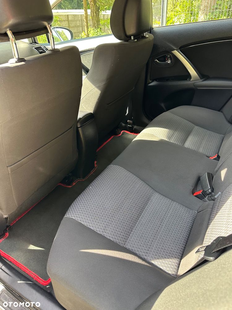 Toyota Avensis 1.8 Executive - 13
