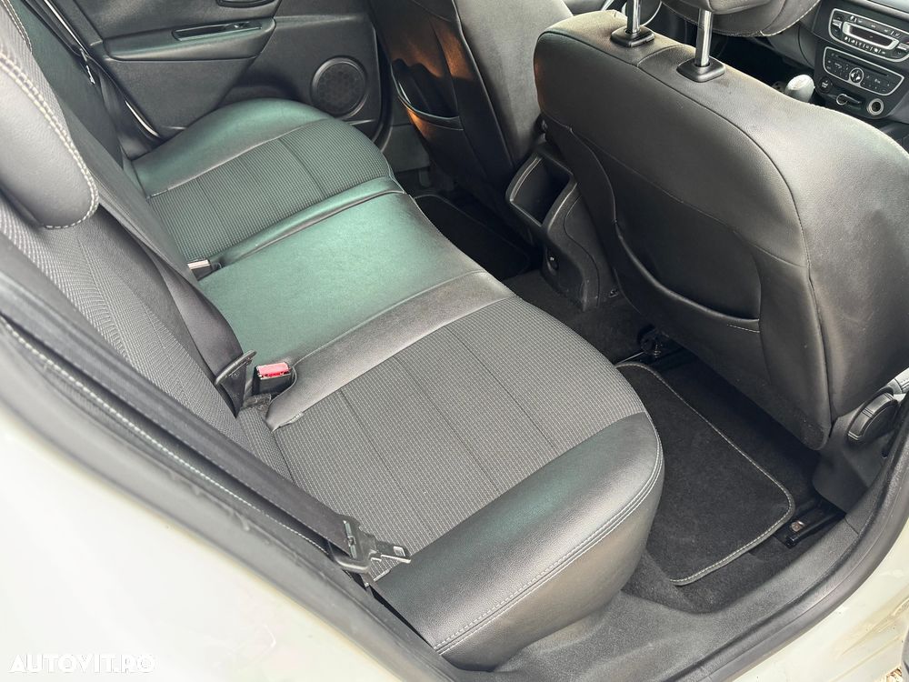 Renault Megane 1.9 dCi FAP Dynamique - 8