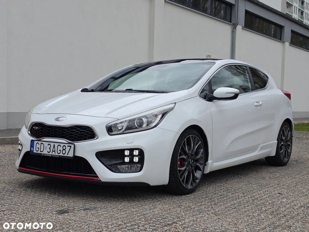 Kia ProCeed - 26