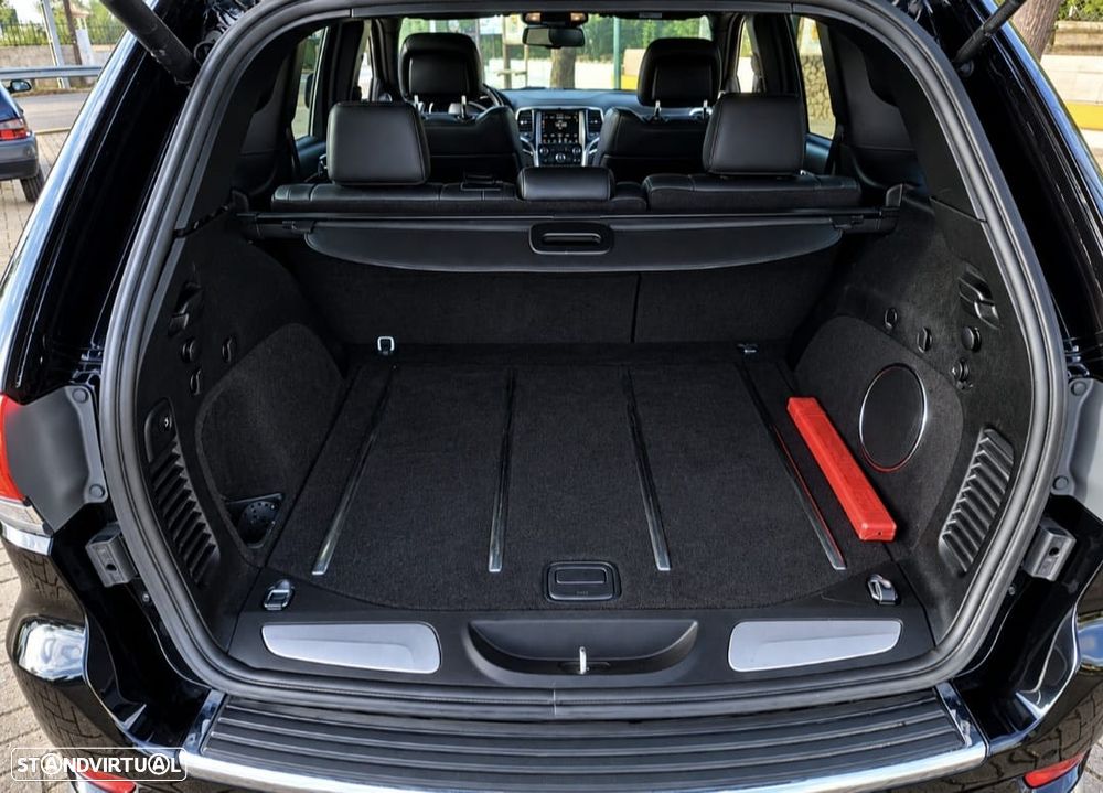Jeep Grand Cherokee - 8