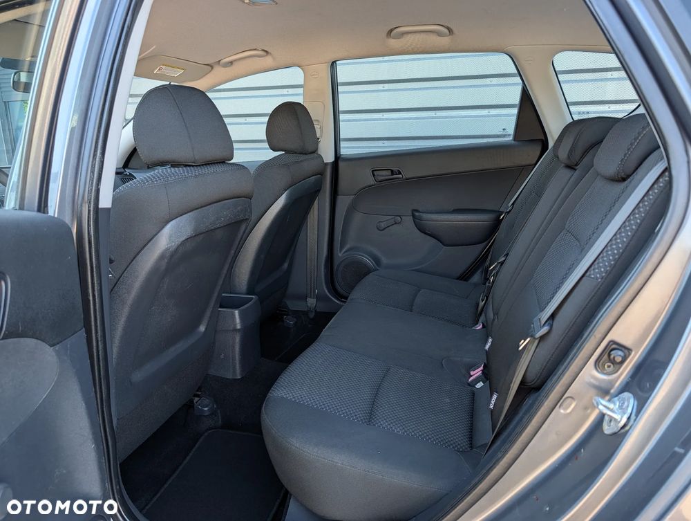 Hyundai i30 1.4 Blue Comfort - 8