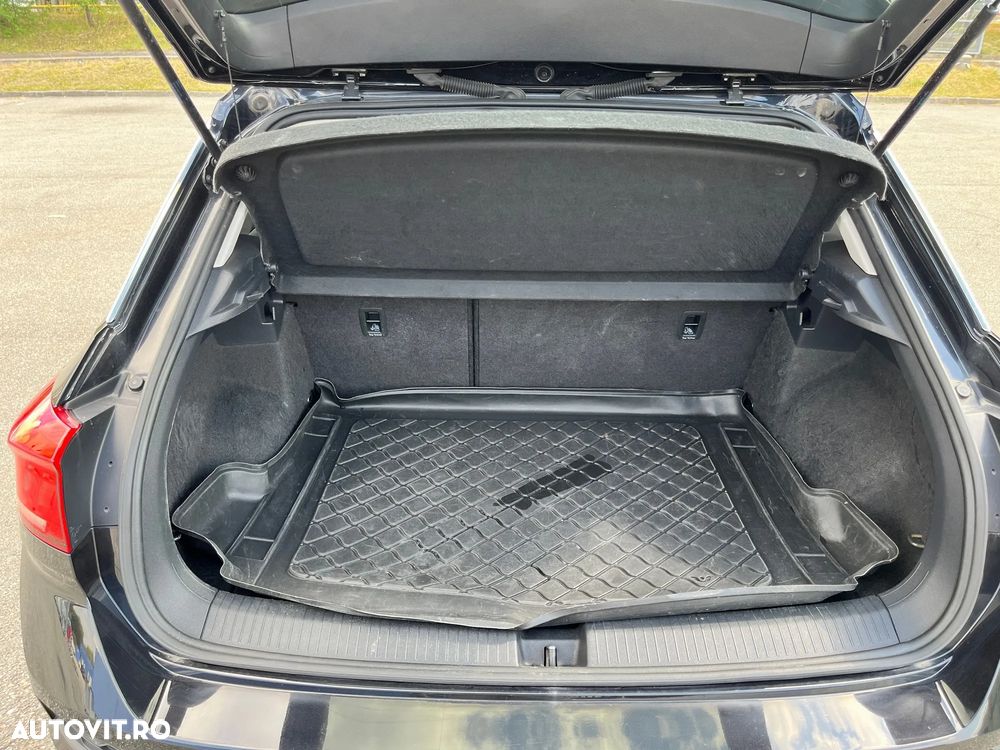 Volkswagen T-Roc - 25