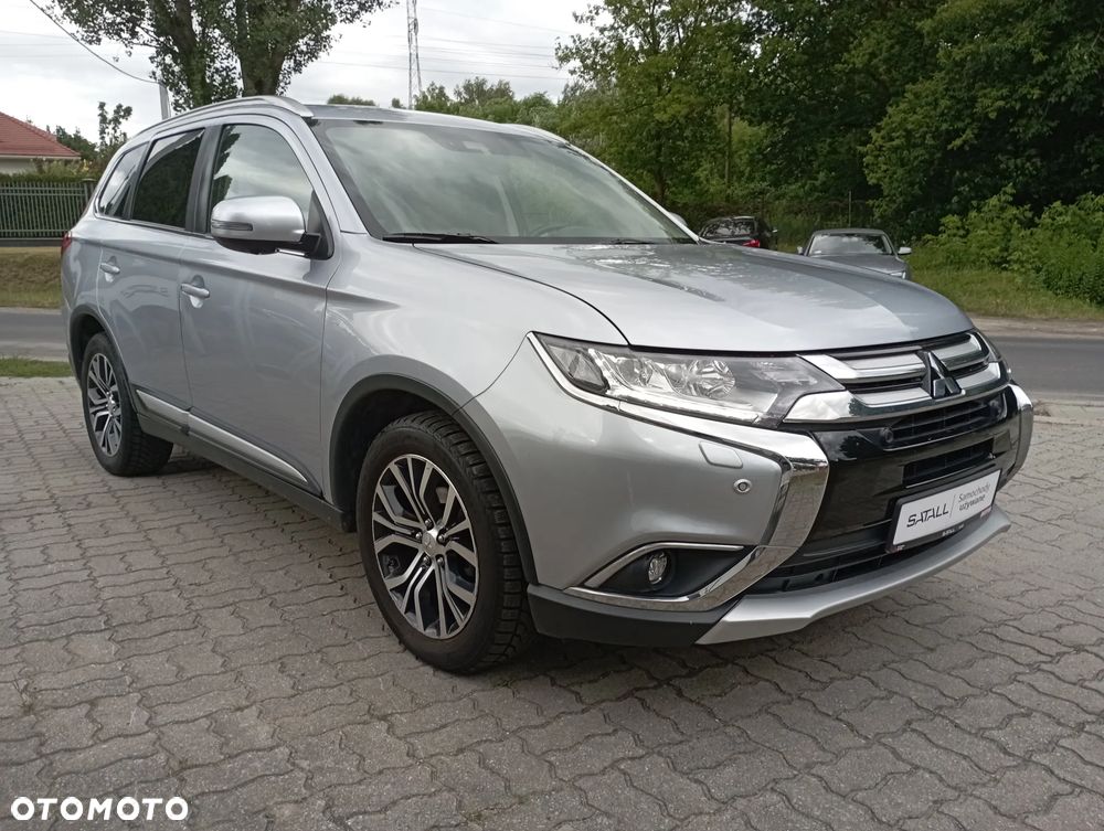 Mitsubishi Outlander 2.0 Instyle Navi 4WD CVT - 1