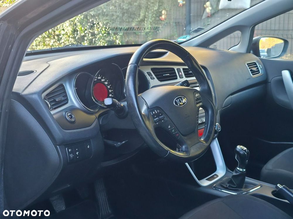 Kia Ceed - 7