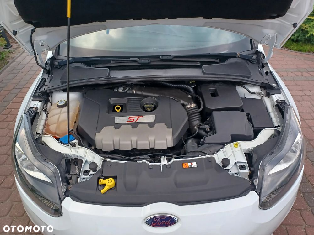 Ford Focus 2.0 EcoBoost ST mit Leder-Sport-Paket - 20