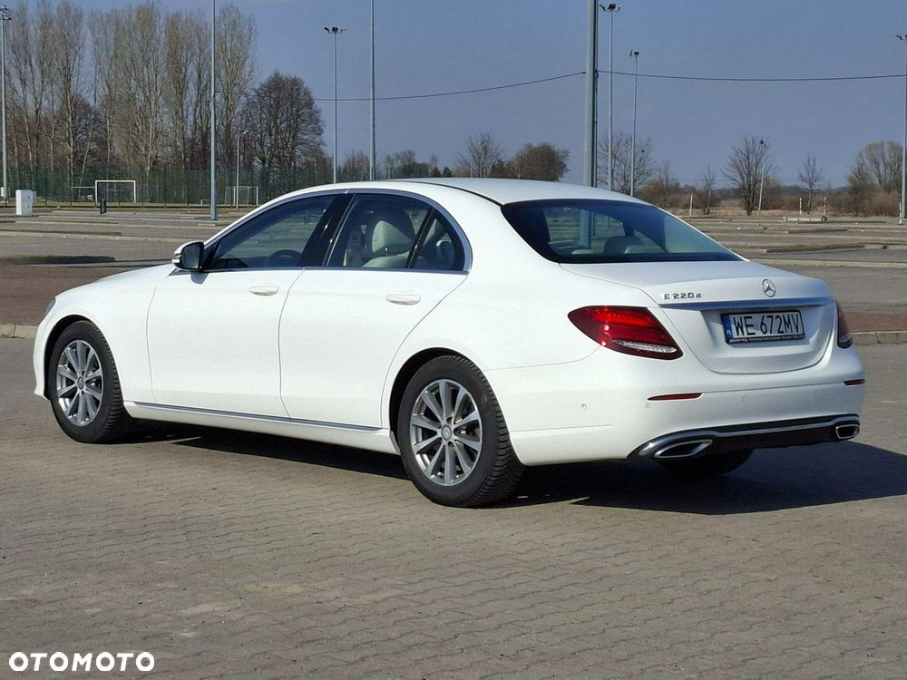 Mercedes-Benz Klasa E 220 d Business Edition 9G-TRONIC - 15