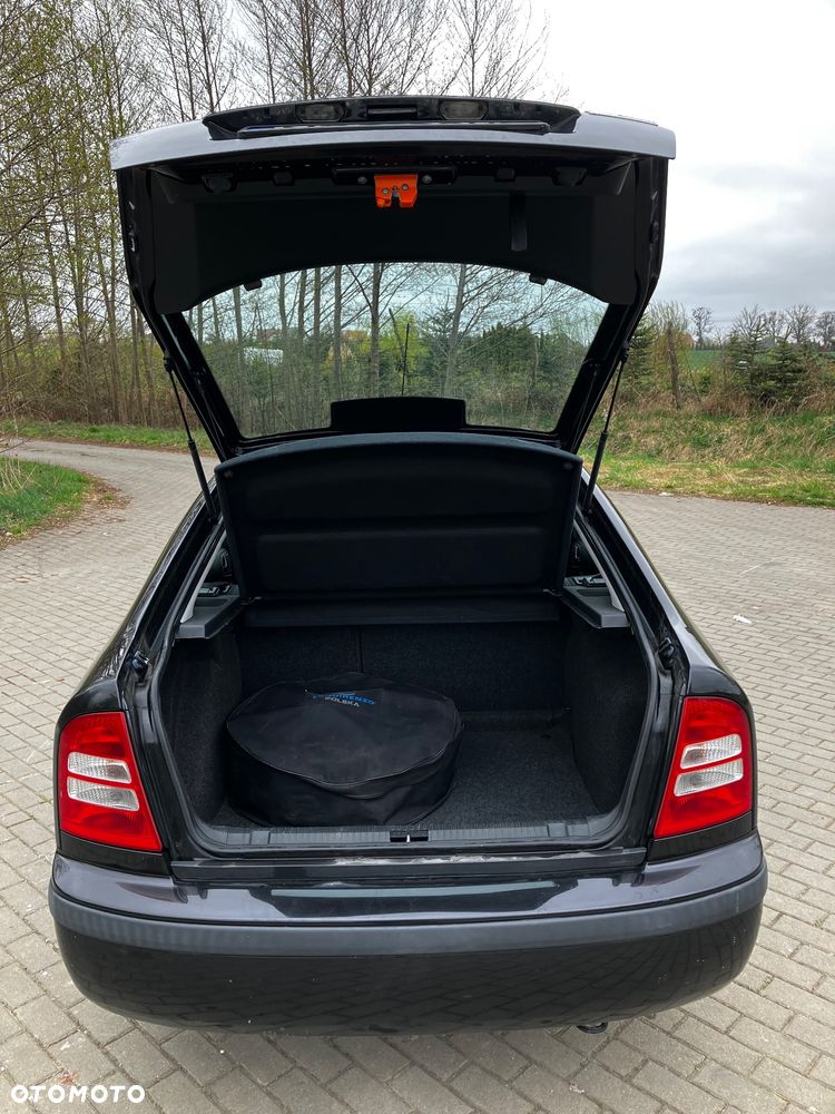 Skoda Octavia 1.6 Tour - 6