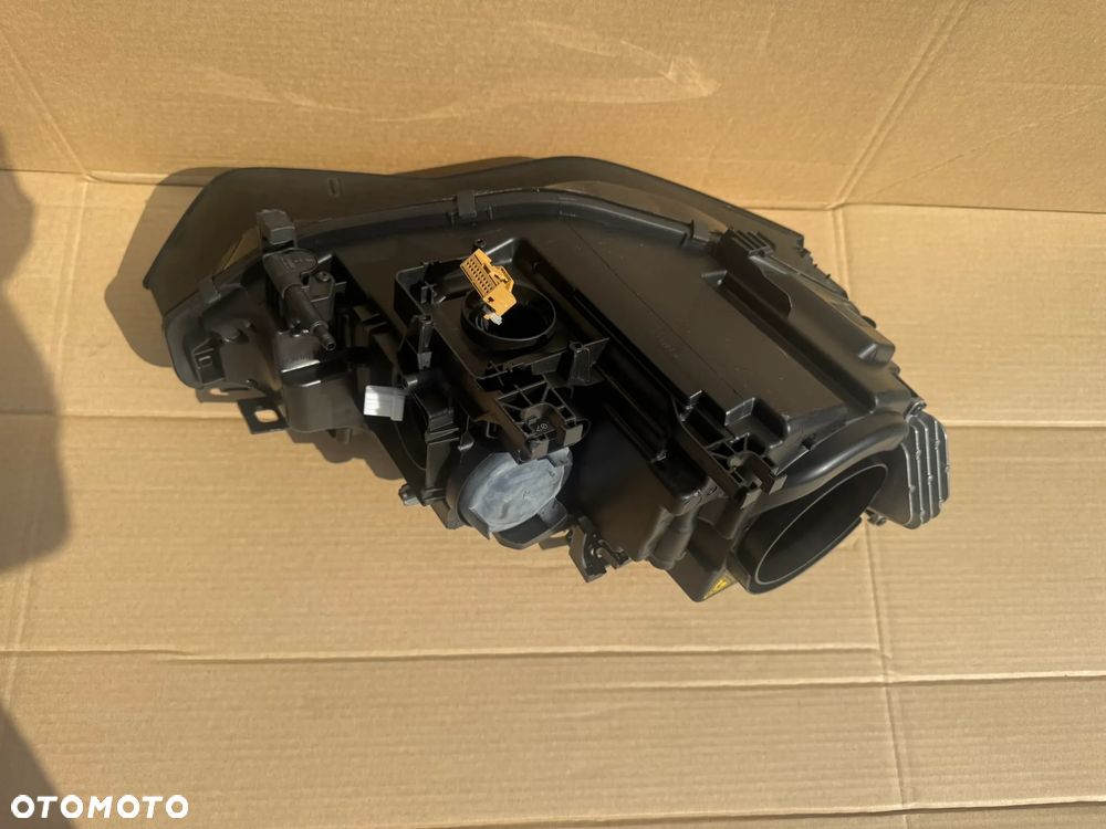 Audi A5 8T lift reflektor lewy xenon nie skretny - 4