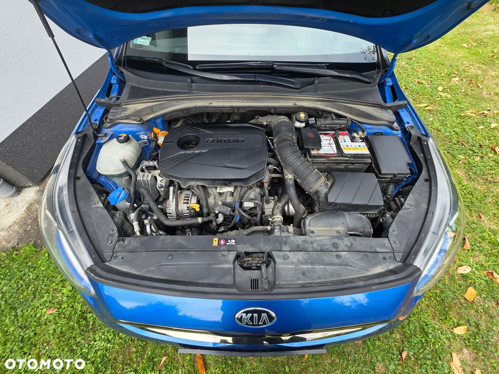 Kia Ceed - 16