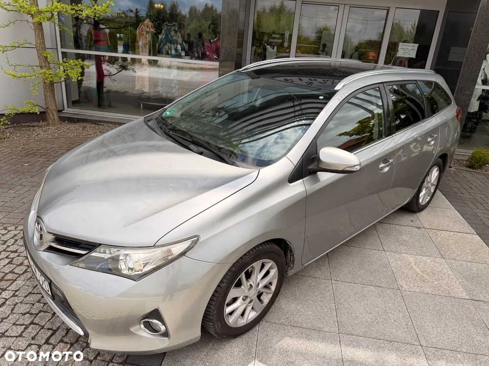 Toyota Auris 1.6 Prestige - 19