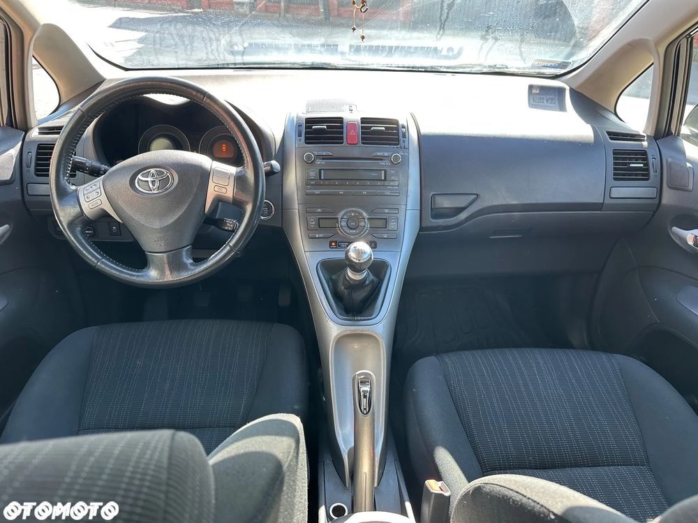 Toyota Auris 2.0 D-4D Prestige - 11