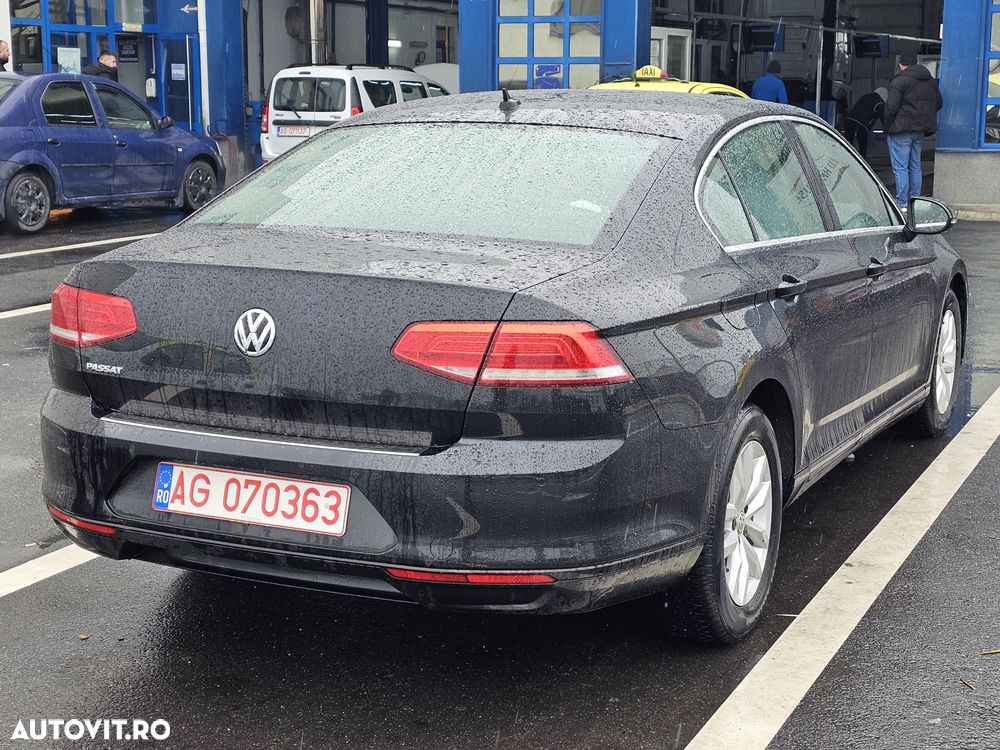 Volkswagen Passat Variant 1.6 TDI SCR DSG Comfortline - 5
