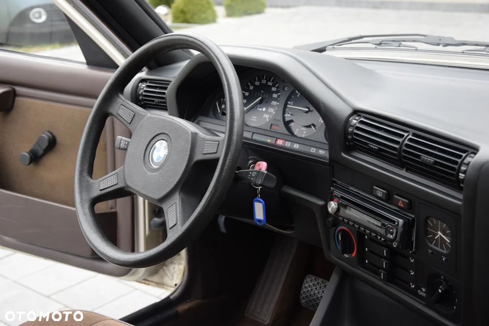 BMW Seria 3 - 24