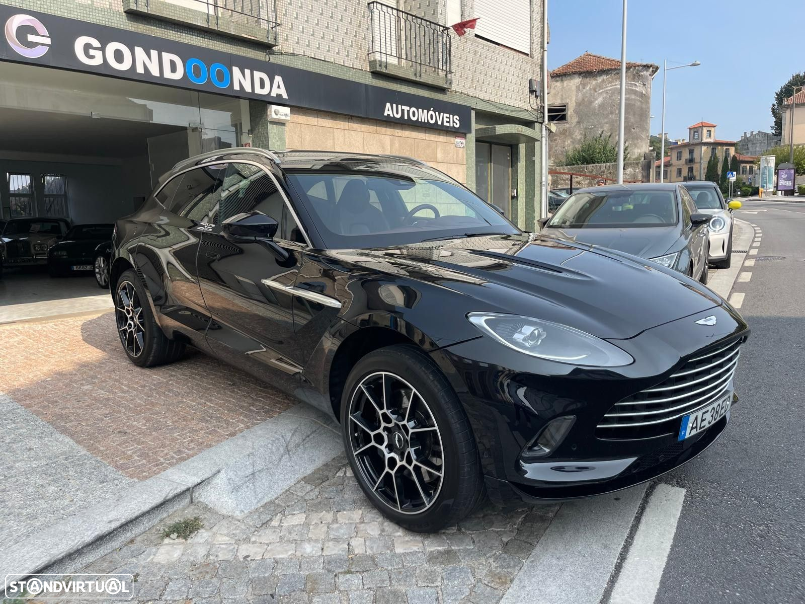 Aston Martin DBX Standard - 11