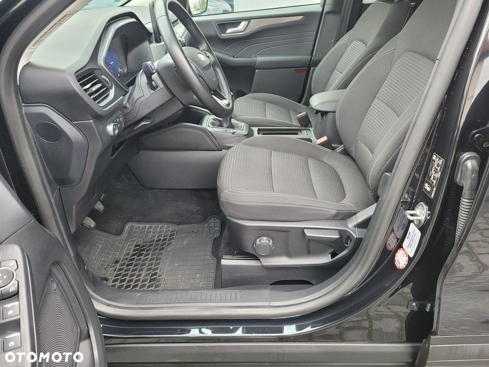 Ford Kuga - 10