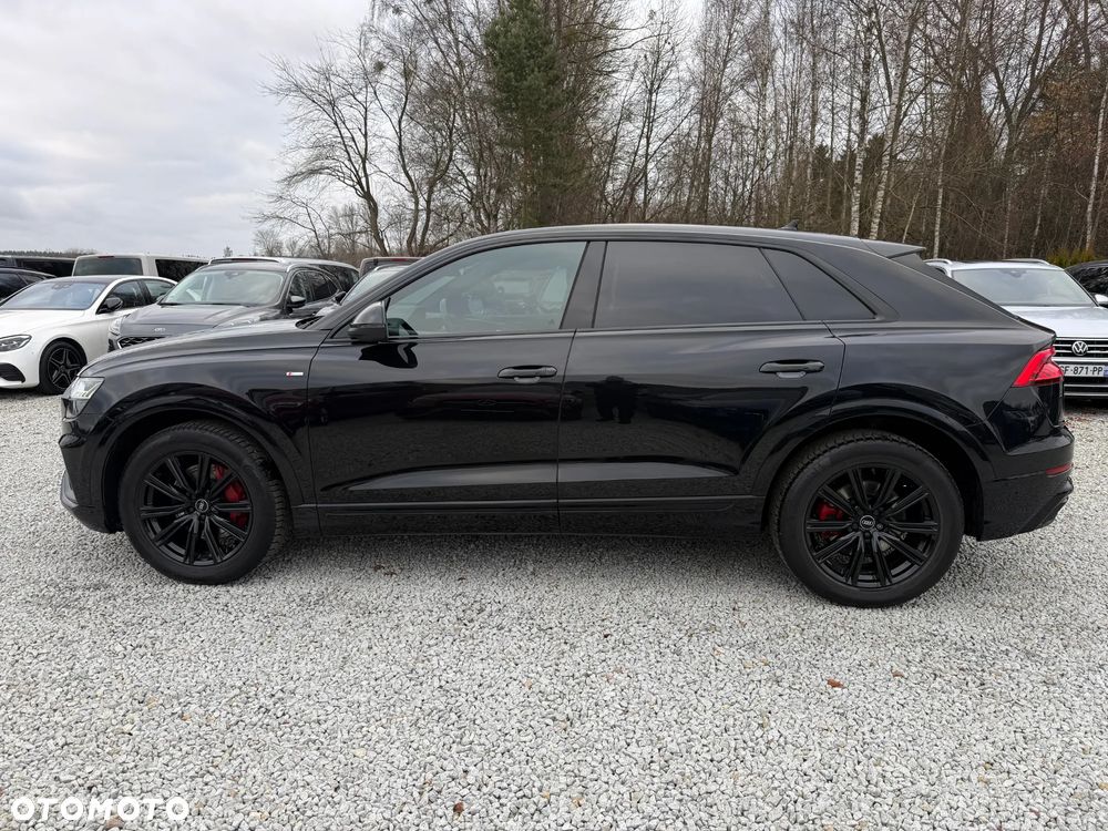 Audi Q8 - 8