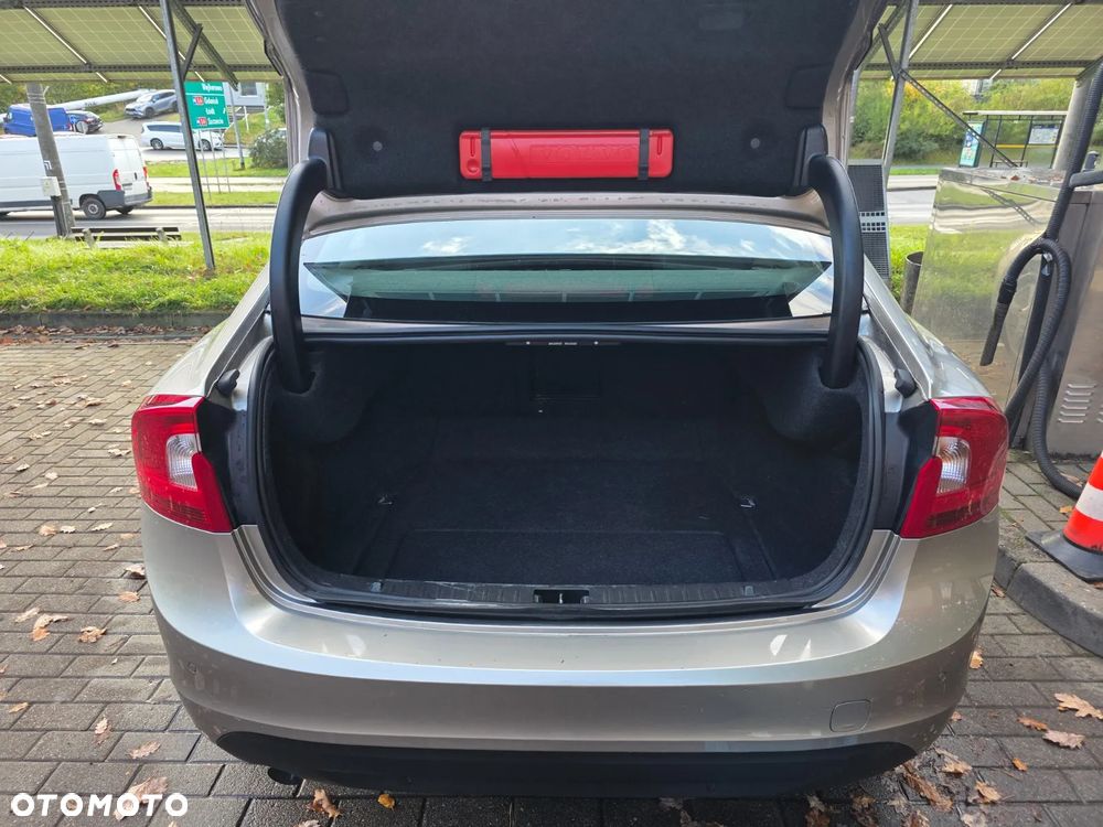 Volvo S60 D4 Momentum - 10